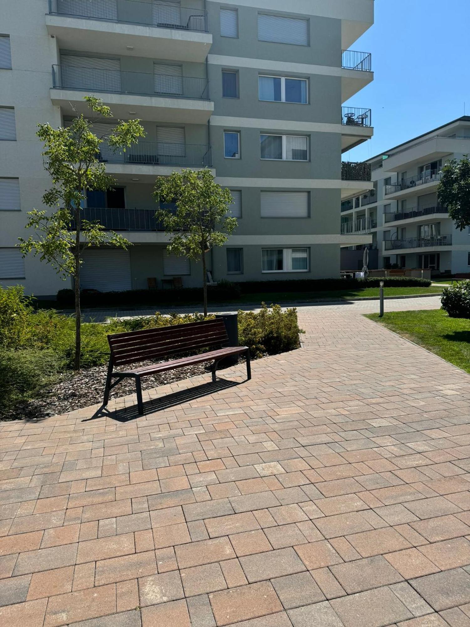 Lelle Resort Apartman Balatonlelle Eksteriør bilde